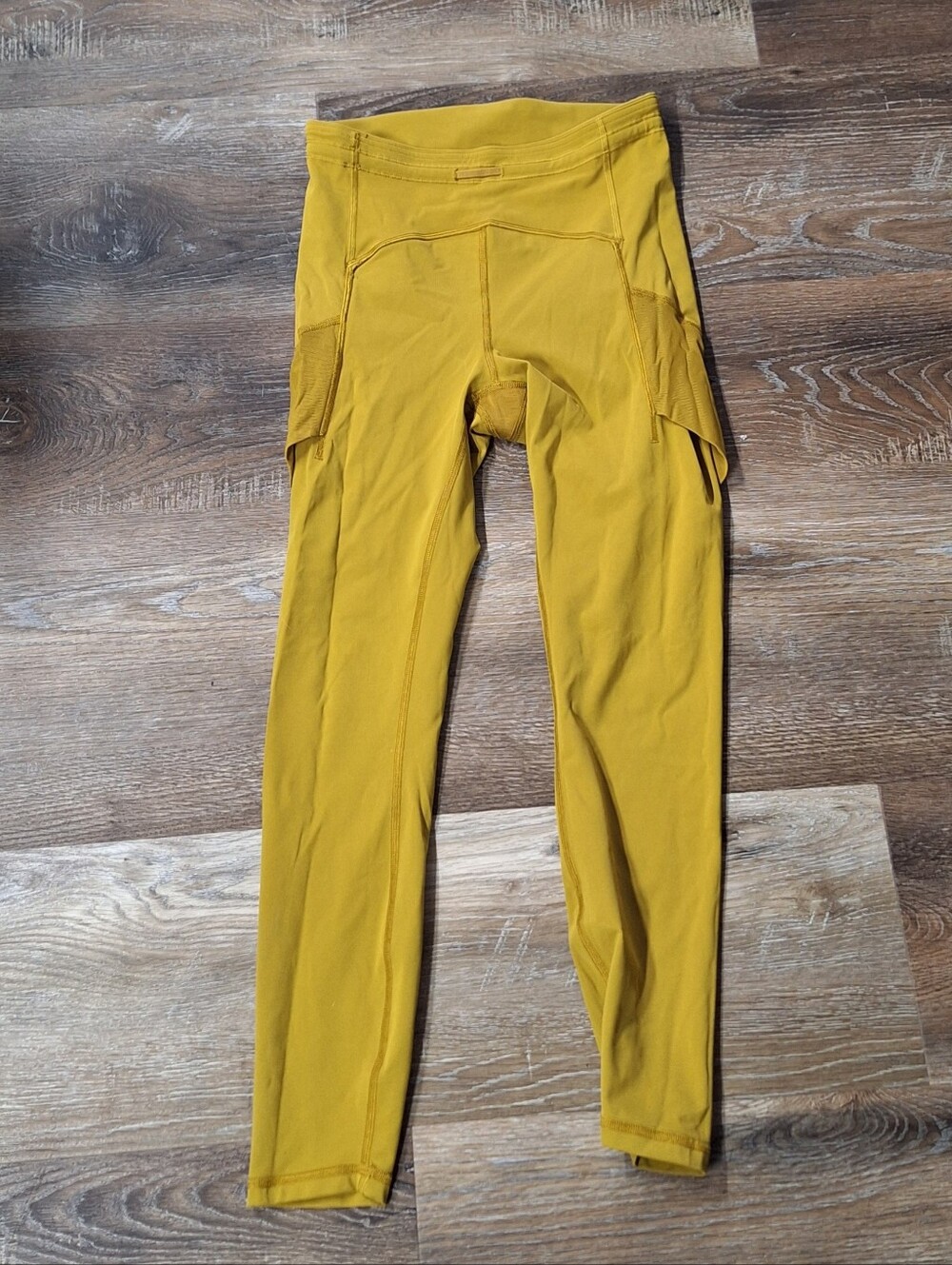 Lululemon Athletica High-Rise Side Pocket Leggings in Auric Gold, Small - Picture 7 of 11
